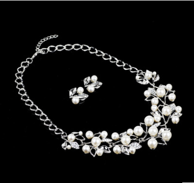 Pearl Branch Necklace