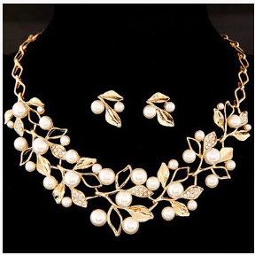 Pearl Branch Necklace